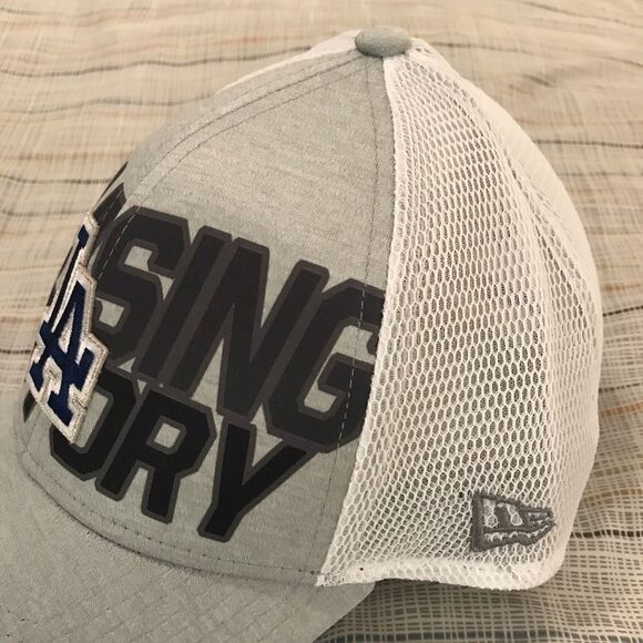 New Era LA Dodgers 2018 Postseason Hat 9FORTY Adjustable Mesh Back - Picture 3 of 10